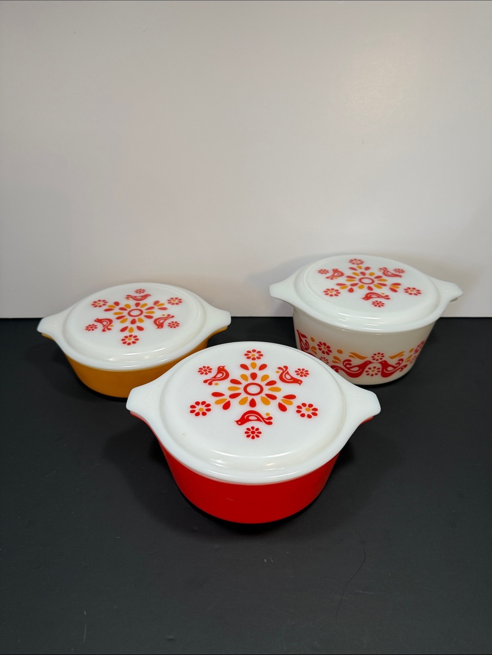 MINT Vintage Pyrex  Friendship Birds 3 Casserole Set 471, 472, 473 White Lids